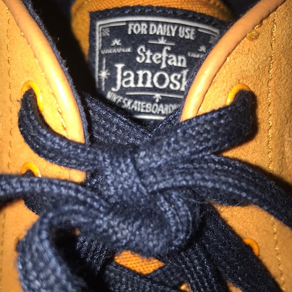 Nike Shoes - Picture 4 of 8